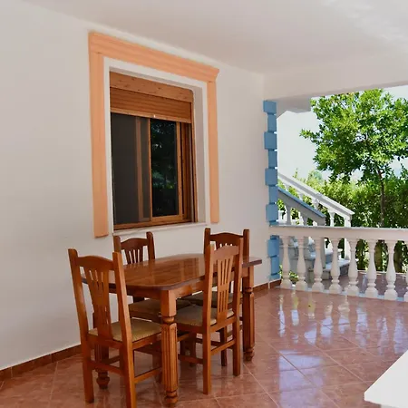 Gridi- Me Qera Apartamento