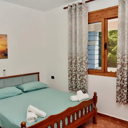 Gridi- Me Qera Apartment *