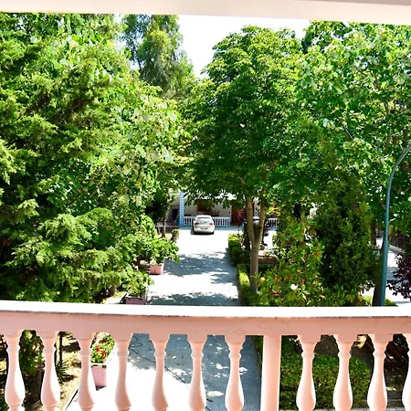 Gridi- Me Qera Apartment