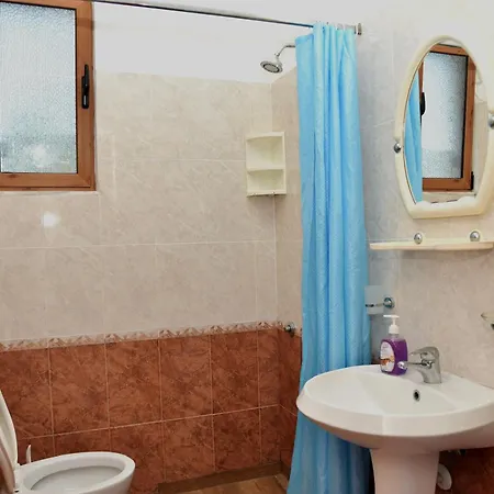 Gridi- Me Qera Apartment *