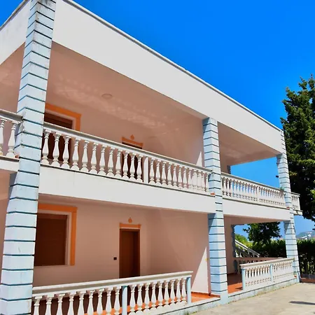 Apartment Gridi- Me Qera Spille